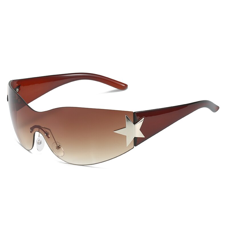 A fashionable choice for any outdoor event, these mirrored sunglasses have a unique round frame.