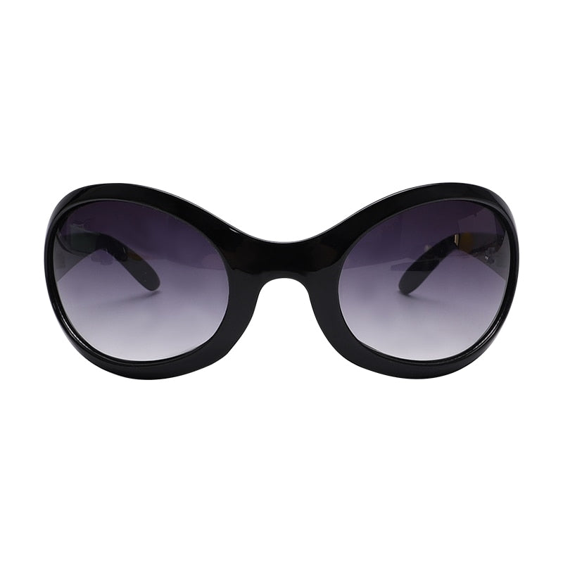 black round sunglasses